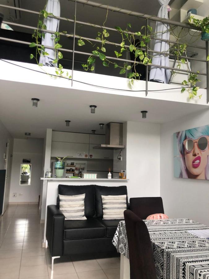 El Depto Tipo Duplex Pleno Centro Incluye Cochera Consultar Servicio De Parking Apartamento Monte Grande Exterior foto